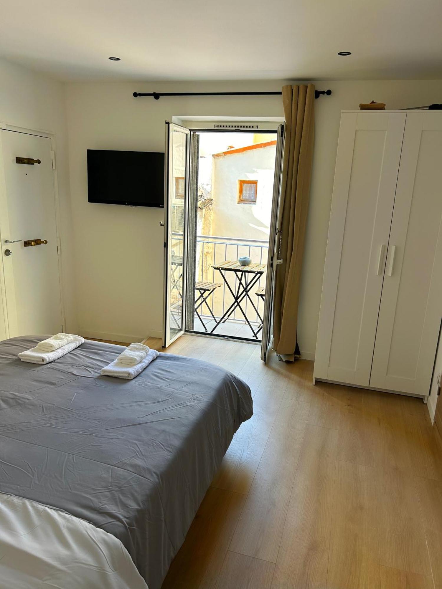 Charmant 3 Pieces Renove Au Coeur Du Vieil อองทีบส์ ภายนอก รูปภาพ