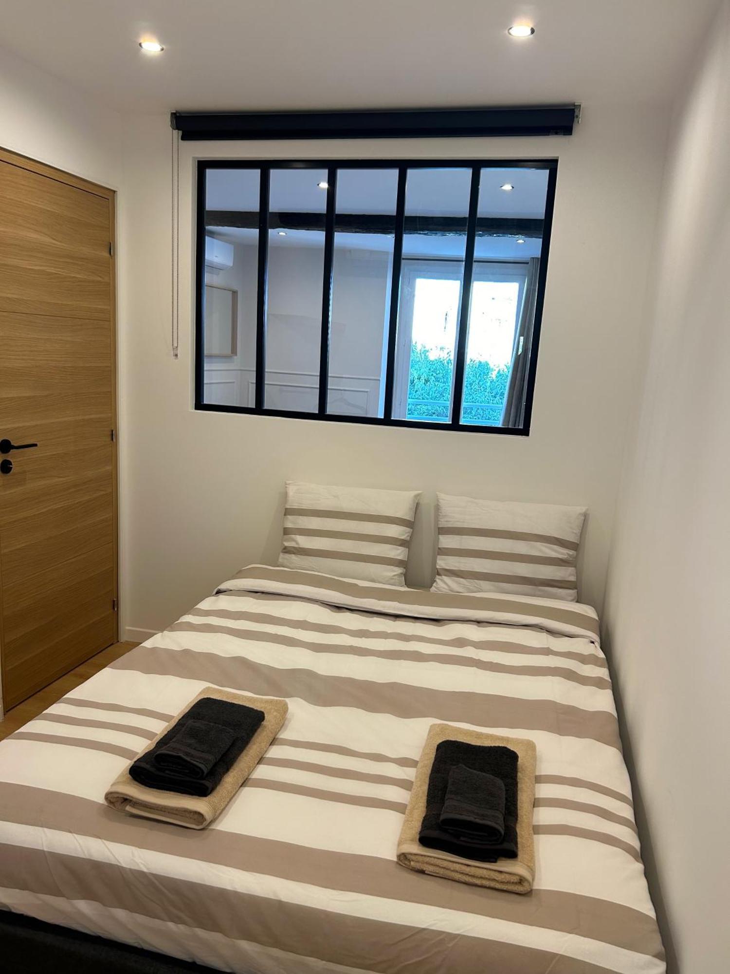 Charmant 3 Pieces Renove Au Coeur Du Vieil อองทีบส์ ภายนอก รูปภาพ